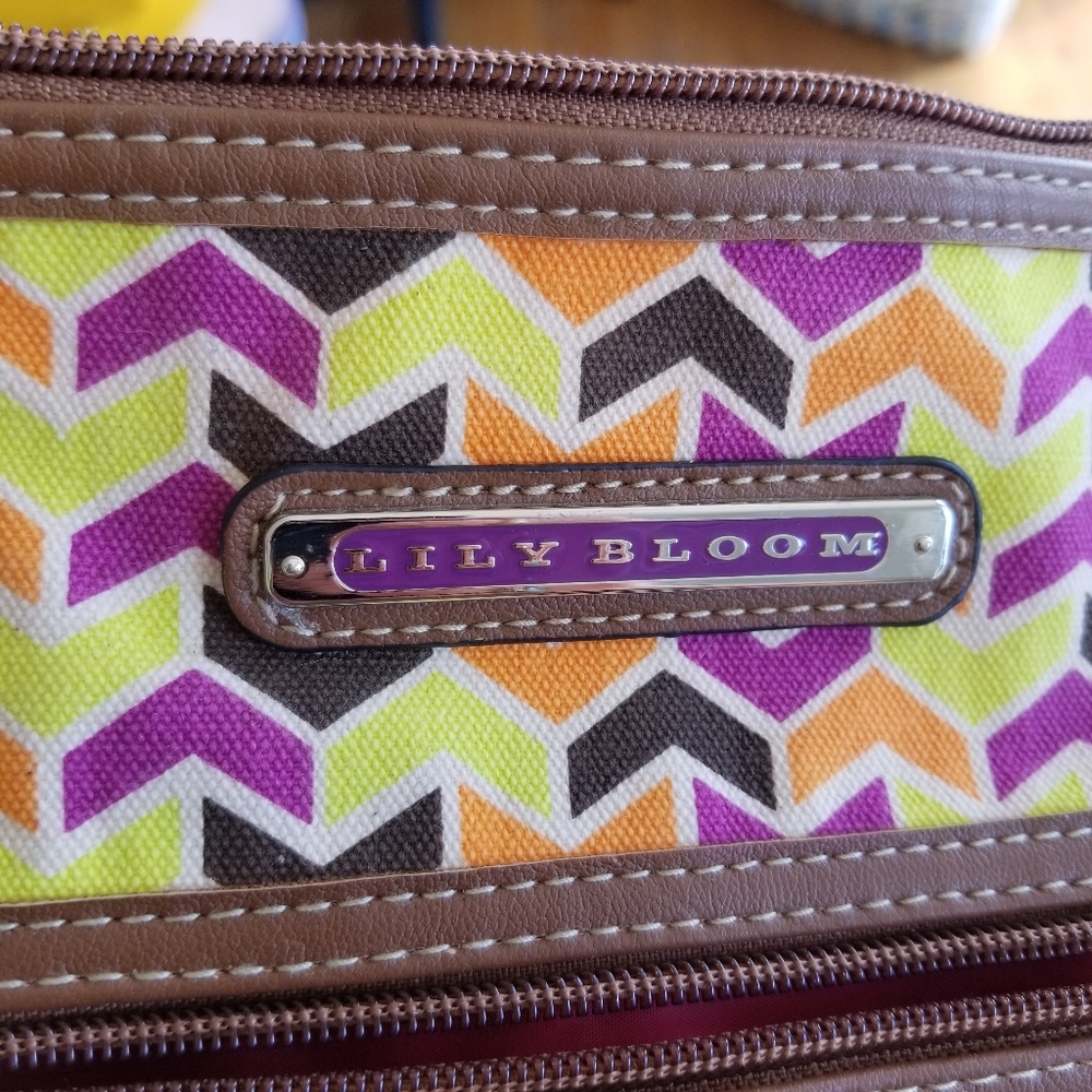 Lily Bloom crossbody colorful floral pattern purse - Picture 4 of 5